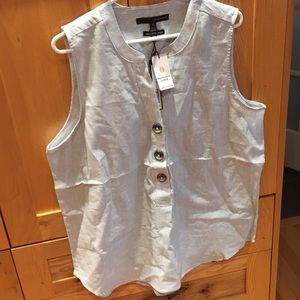XL sleeveless shirt